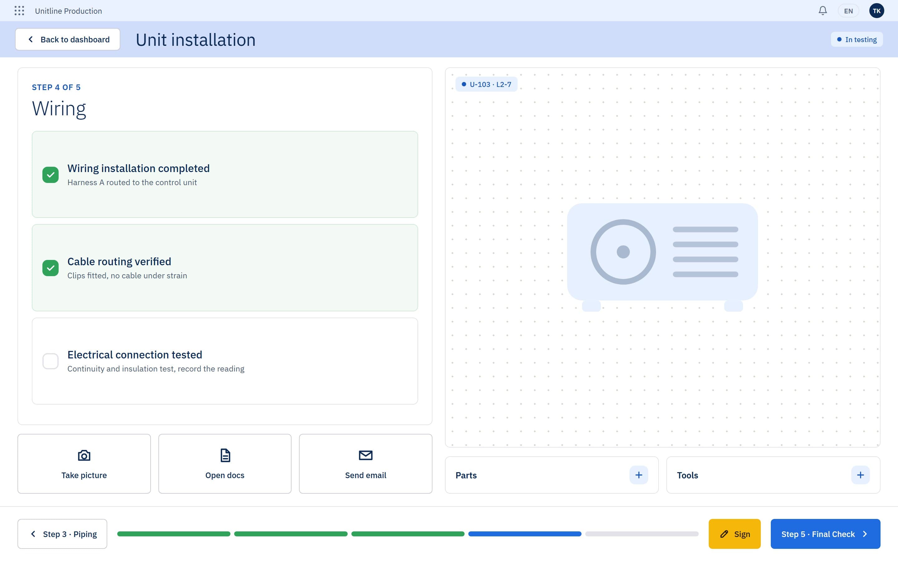 Installation step on a tablet with checks, picture, docs and sign actions